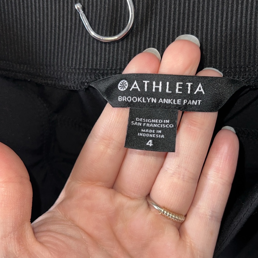 Athleta Brooklyn Ankle Pant Size 4 Black Pockets Used - Picture 10 of 11